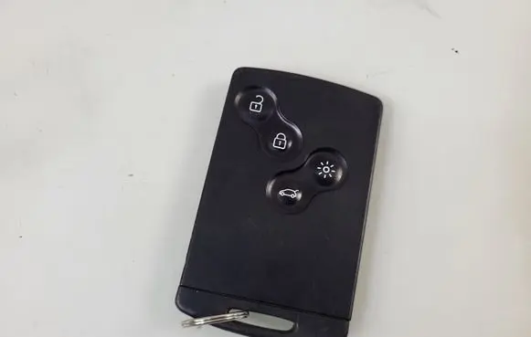 Renault Scenic III - Grand scenic III Ignition key/card S180009001