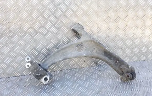 Volkswagen PASSAT B6 Front lower control arm/wishbone