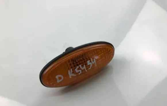 Nissan Navara D22 Front fender indicator light