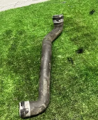 Mercedes-Benz E W213 Engine coolant pipe/hose a2135016702