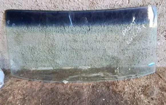 Volkswagen PASSAT B2 Front windscreen/windshield window 43R001531