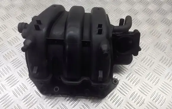 Volkswagen Polo IV 9N3 Intake manifold 03E129711C