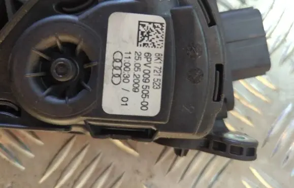 Audi A5 8T 8F Accelerator throttle pedal 8K1721523 6PV00950500 25052009
