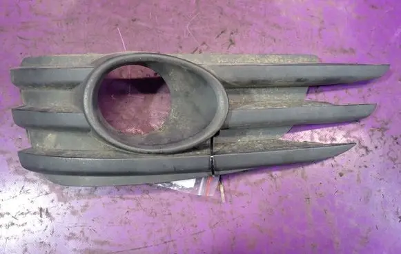 Opel Vectra C Front bumper lower grill 906000011