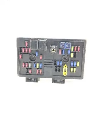 Chevrolet Captiva Fuse module 96821082