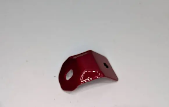 Fender mounting bracket