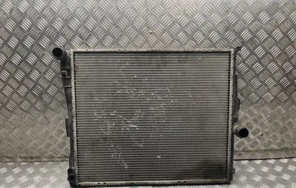 BMW X3 E83 Coolant radiator 3404397 3044427