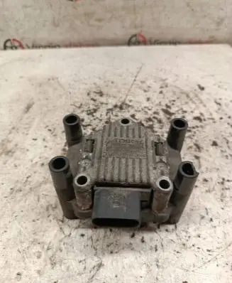 Volkswagen New Beetle Spark distributor 032905106B 311740