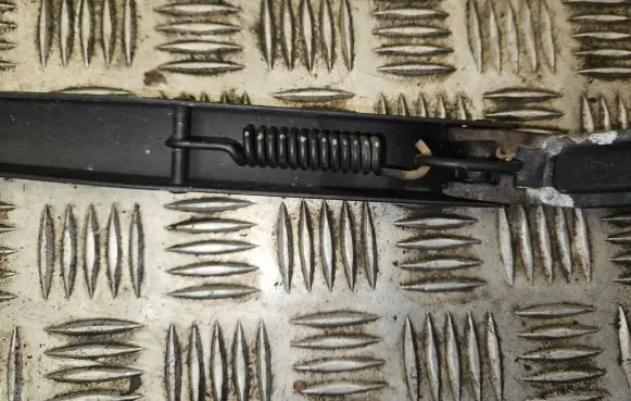 Opel Antara Front wiper blade arm