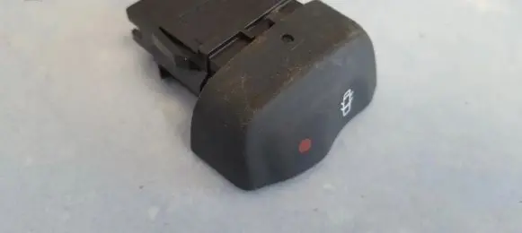 Renault Megane I Central locking switch button 841242b