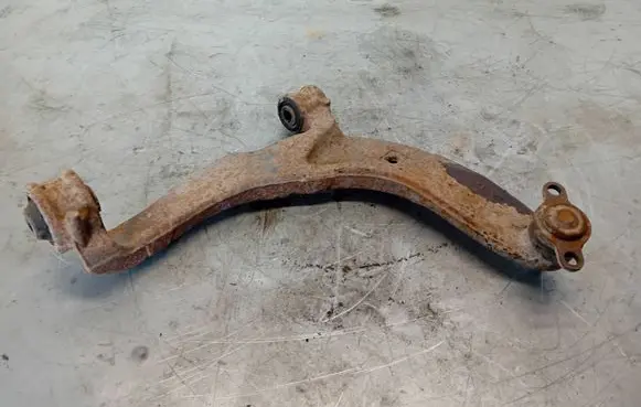 Volkswagen Multivan T5 Front lower control arm/wishbone