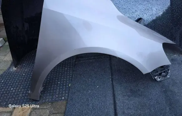 Volkswagen Golf Plus Fender LA8X
