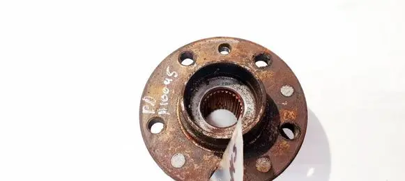Alfa Romeo 159 Front wheel hub