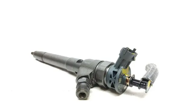 Nissan Qashqai Fuel injectors set 0445110546