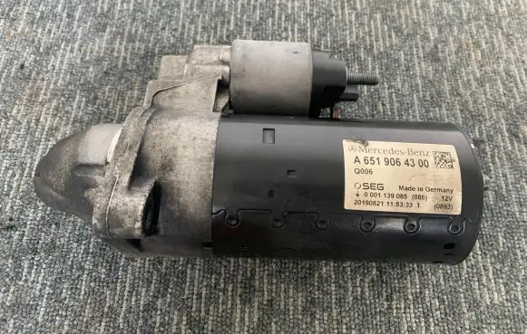Mercedes-Benz Sprinter W906 Starter motor A6519064300