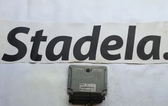 Opel Zafira A Engine control unit/module 24417169 0281010268