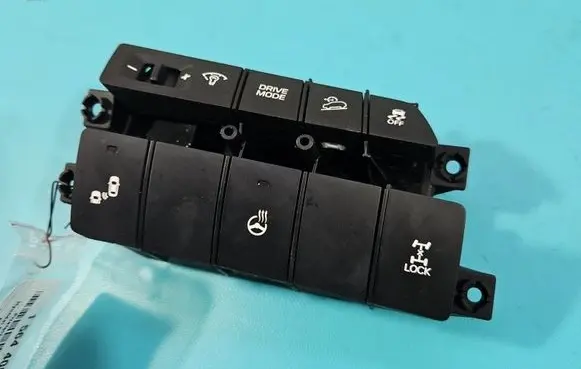 Hyundai Santa Fe Seat control switch 937002WFX0 IMPRK1564406