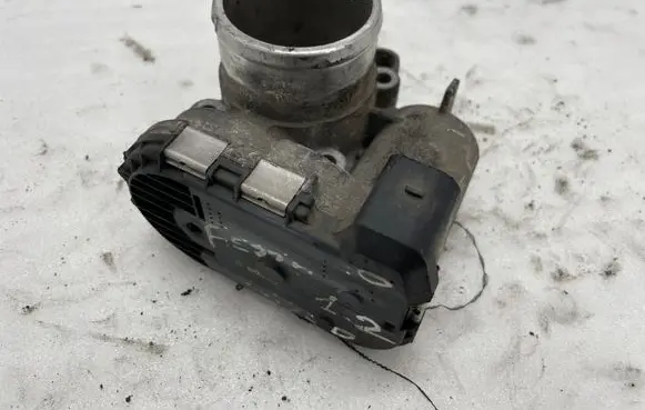 Ford Fiesta Engine shut-off valve 8A6G9F991AB