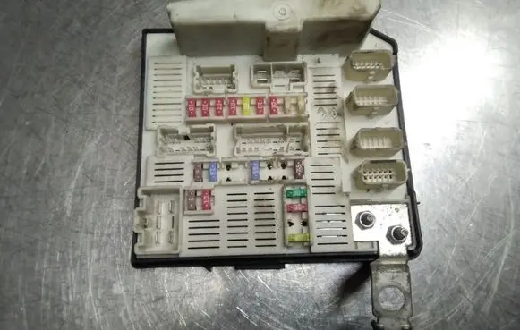 Renault Scenic II - Grand scenic II Fuse module 5191580A 6888432348