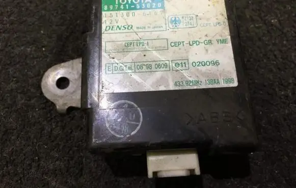 Lexus IS 200-300 Door control unit/module 8974153020 151300-6161