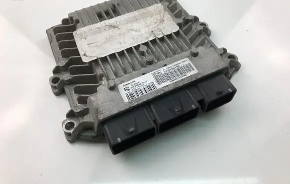 Citroen C4 I Engine control unit/module 9663607580