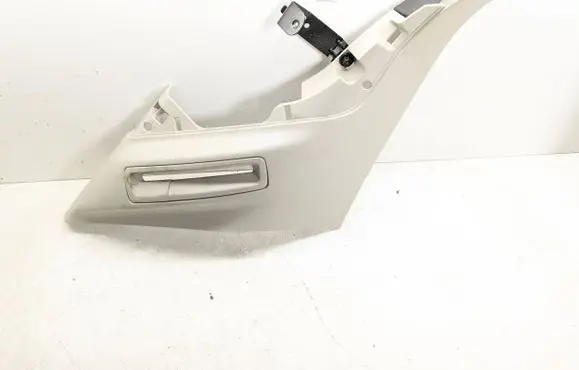 Volvo XC90 (D)pillar trim (top) 31389176