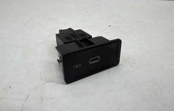 Volkswagen Multivan T7 USB socket connector 17A035222A