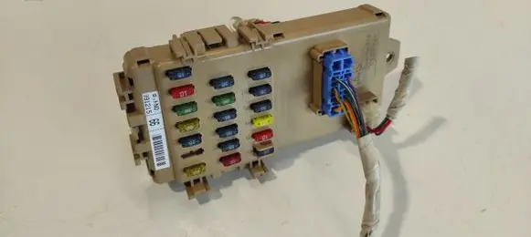 Subaru Outback Fuse box set 991215