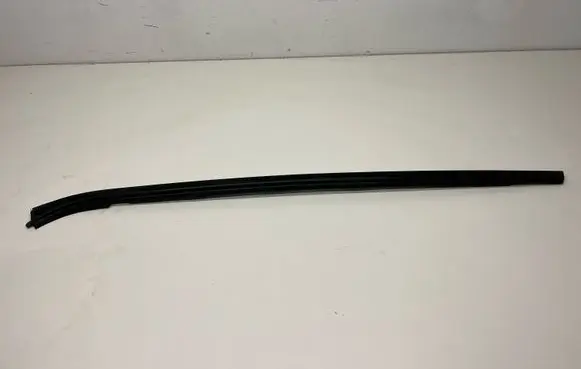 Peugeot 308 Front door glass trim molding 9677880280