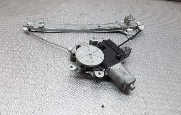 Mitsubishi Outlander Front door window regulator with motor