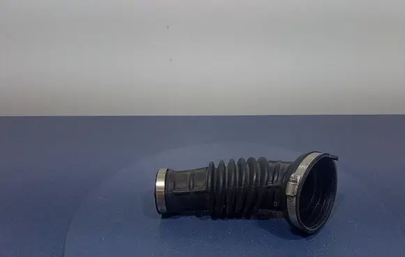 Air intake hose/pipe
