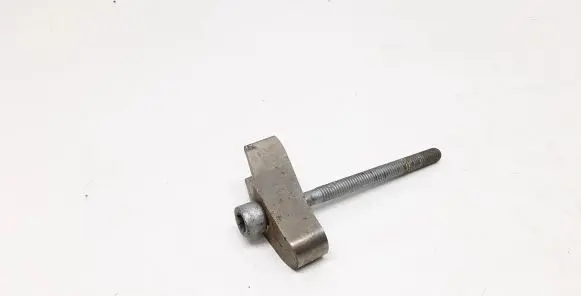 Mercedes-Benz E W211 Fuel Injector clamp holder