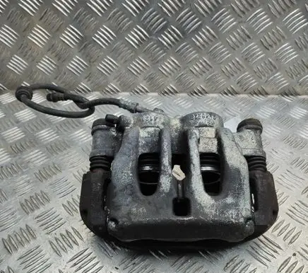 Mercedes-Benz Vito Viano W447 Front brake caliper A0044205383