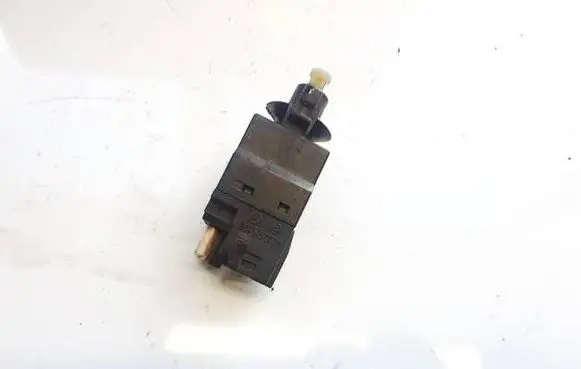Mercedes-Benz C W202 Brake pedal sensor switch 0015450109