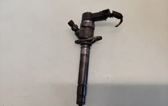 Volvo XC70 Fuel injector O445110078