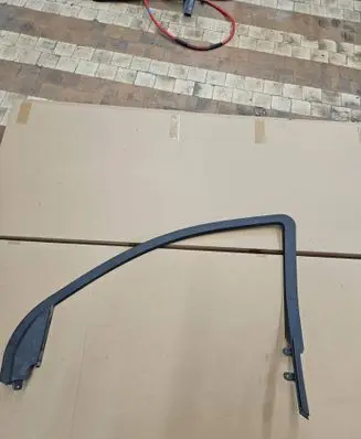 Dodge Journey Front door trim (molding) 100010053 1EF04TRMAA