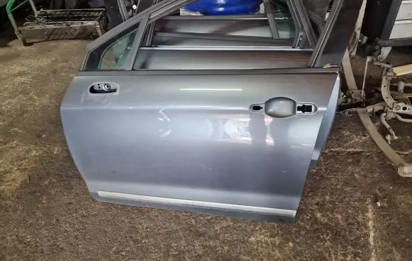 Citroen C5 Front door