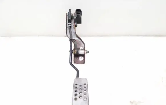 Nissan X-Trail T30 Accelerator throttle pedal