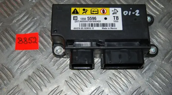 Opel Insignia A Airbag control unit/module 13505596