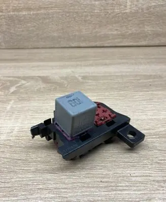 Audi A4 S4 B5 8D Other relay 8D0937503E 1J0906381A