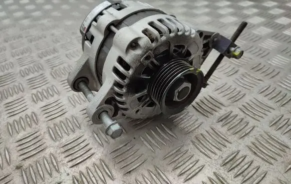 KIA Ceed Generator/alternator 3730003805