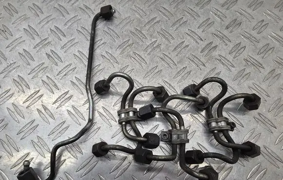BMW 5 E60 E61 Fuel line pipe 