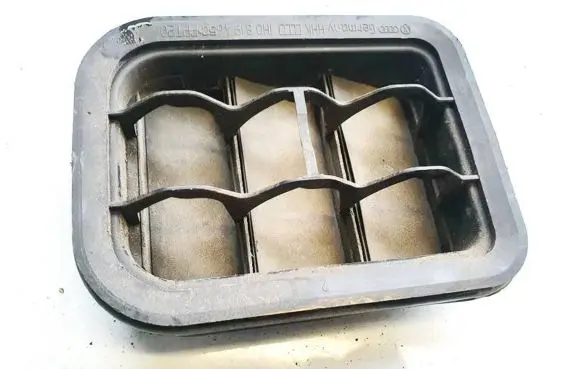 Audi TT Mk1 Air intake duct part 1h0819465c