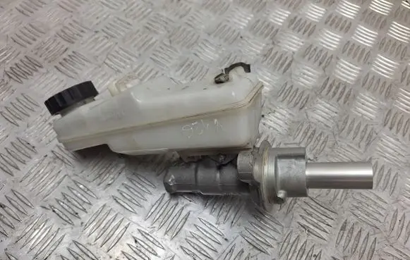 Toyota Verso Master brake cylinder 0204Y24451 4720109570 0204255239