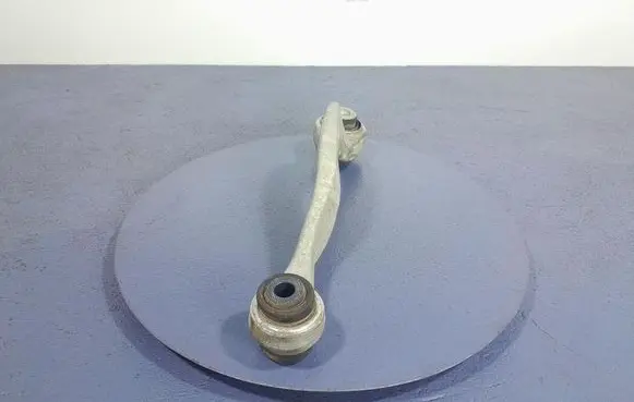 BMW X3 E83 Rear control arm 6871012