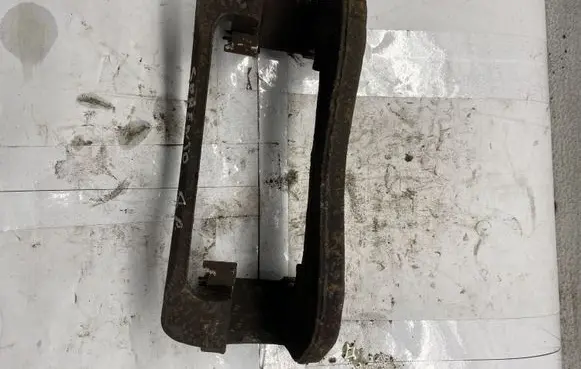 KIA Sorento Brake caliper pad carrier rear 