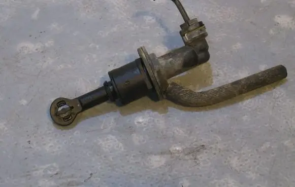 Suzuki Splash Clutch master cylinder
