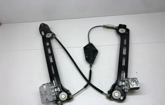 Volkswagen PASSAT CC Rear window lifting mechanism without motor 3C8839462K 964943104