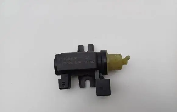 Opel Astra H Vacuum valve 70281500 8981056570