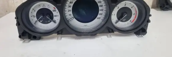 Mercedes-Benz C W204 Speedometer (instrument cluster) A2049005813